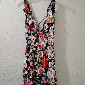 zara-FLORAL DRESS -S- MIDI DRESS- A blossoming design with a V-neckline.